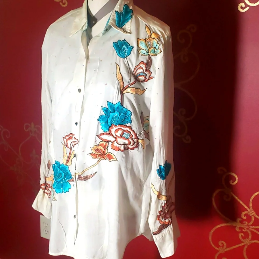 Vintage collection blouse. - Picture 2 of 8